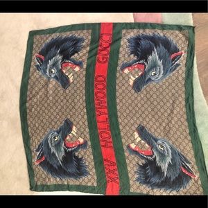 Gucci Gg Hollywood  silk wolf scarf. Used. Missing